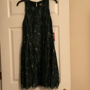 NWT Vince Camuto green dress with lace overlay.  Size 8